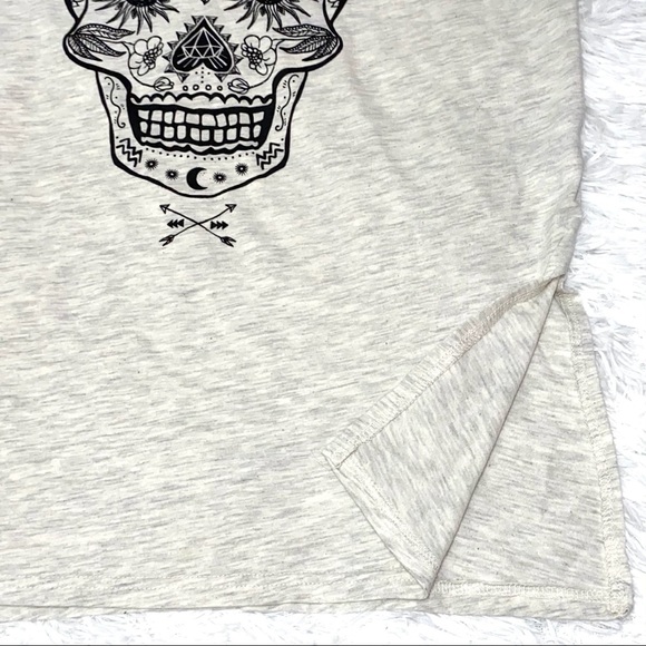 H&M Sugar Skull Graphic Tee - Picture 4 of 5
